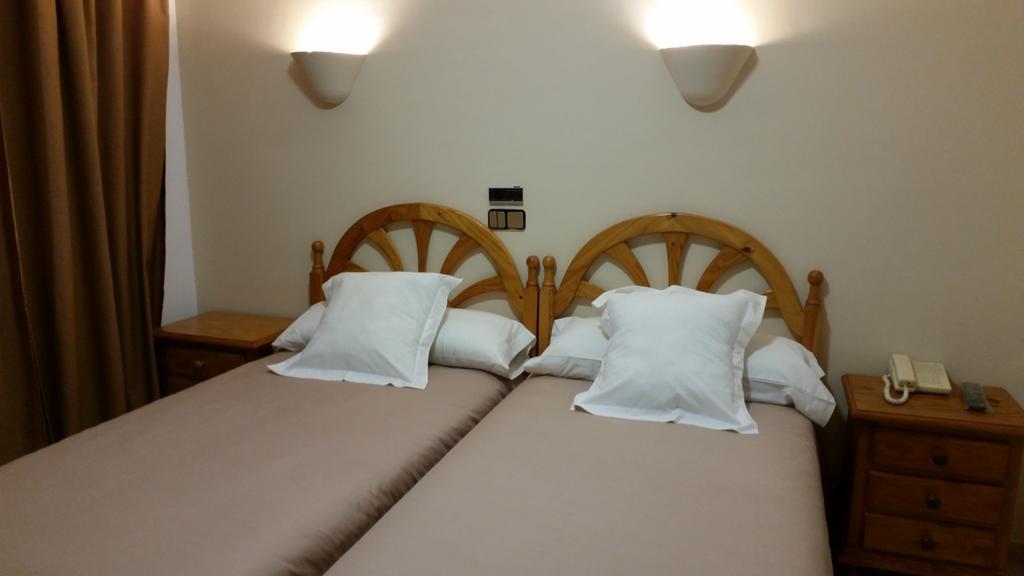 Economy Double or Twin Room,450677976:JPEG